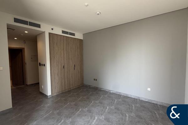 Studio | Unfurnished | Modern Finishes